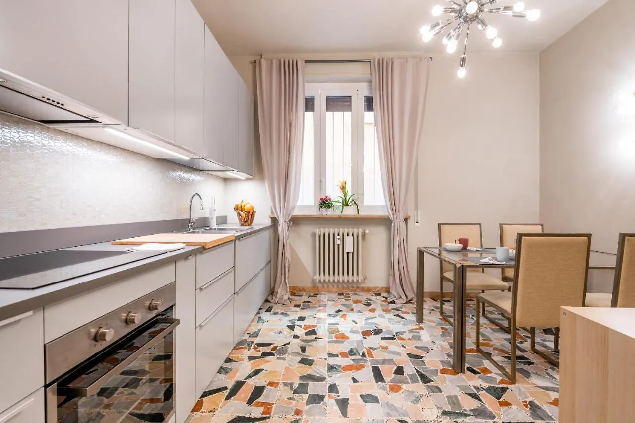 Book Now! Apt A 1 Min Walk From Duomo Of Parma