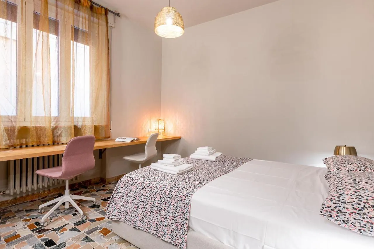 Apartment Book Now! Apt A 1 Min Walk From Duomo Of Parma